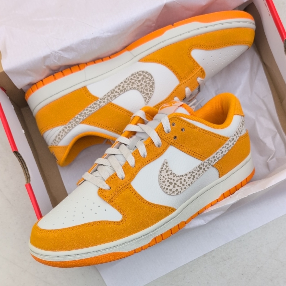 Nike Dunk Low ALL SCHOOL - Safari Swoosh Kumquat - Men Size 10.5 ( DR0156-800 )